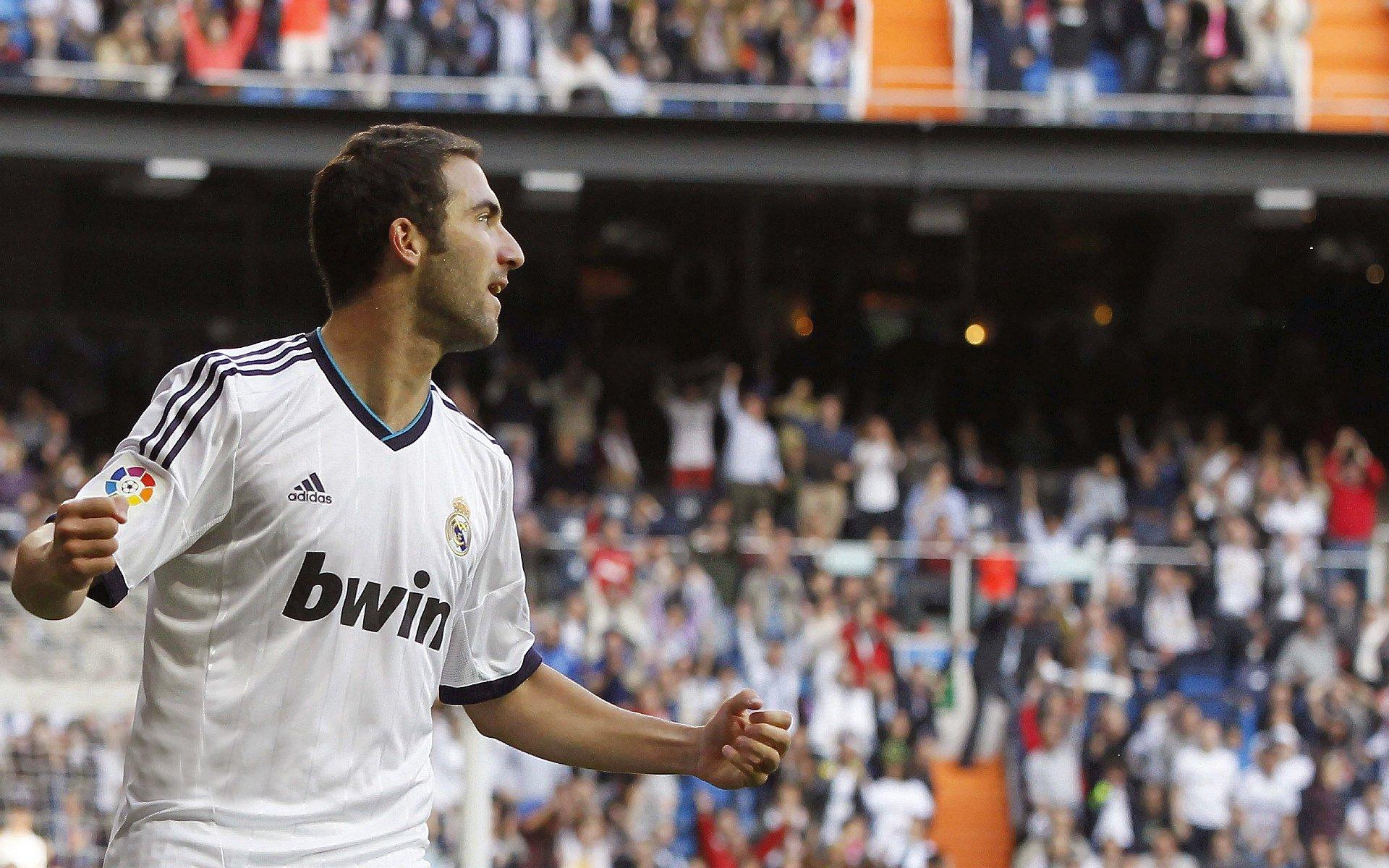 斯帕莱蒂力挺皮奥利，雷特吉仍是意大利锋线关键