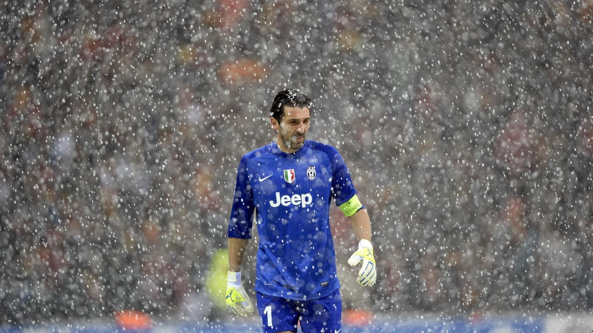 孔帕尼,我的工作是让球队做好准备,其他的事情有别的部门管