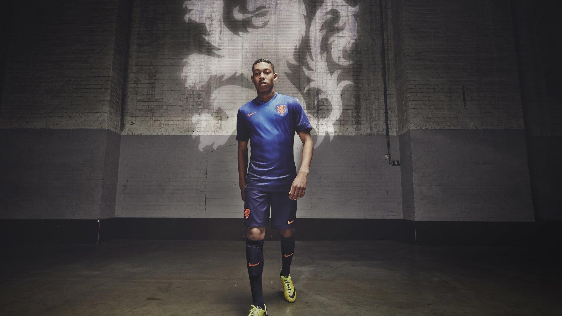 那个老特拉福德的夜晚，一道巴西的闪电划过夜空