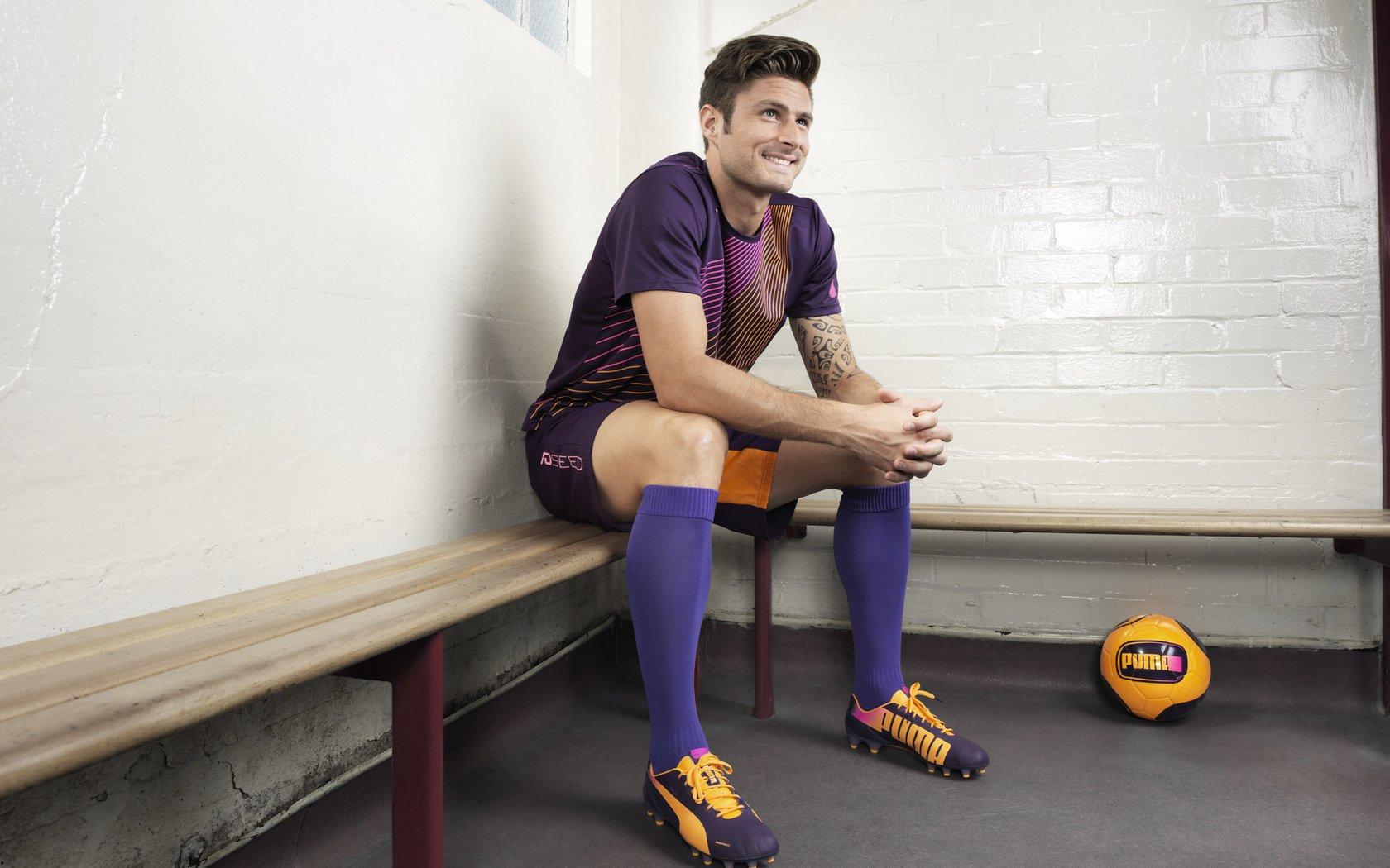 维尔茨左路试验显潜力，德国新星成长需时间与信任